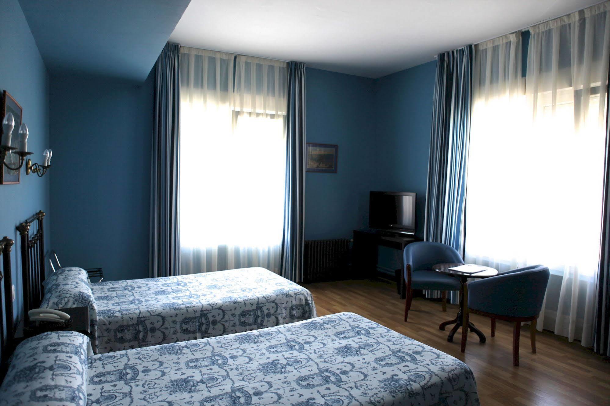 Gran Hotel Balneario De ลิเออร์กาเนส ภายนอก รูปภาพ